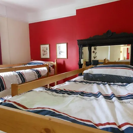 Loughcrew Megalithic Хостел *