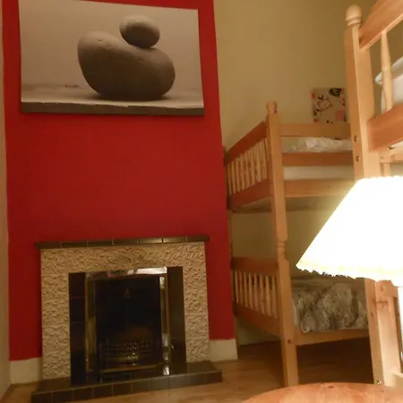 Loughcrew Megalithic Хостел *