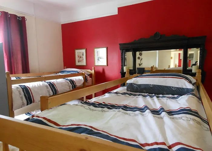 Loughcrew Megalithic Hostel *